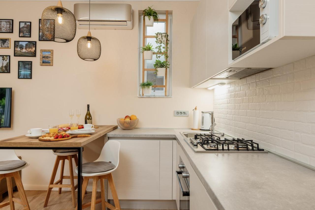 Apartment Mm